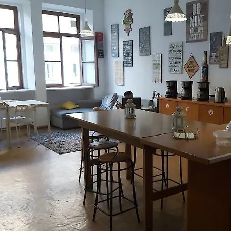 Downtown Hostel *